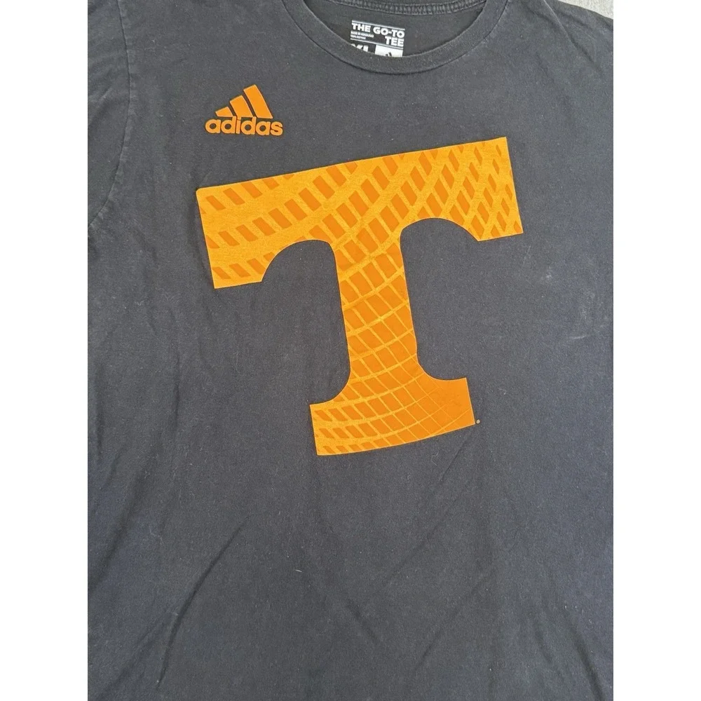 Vtg Tennessee Volunteers State of TN Black T Shirt Adidas Go to Tee Y2K
